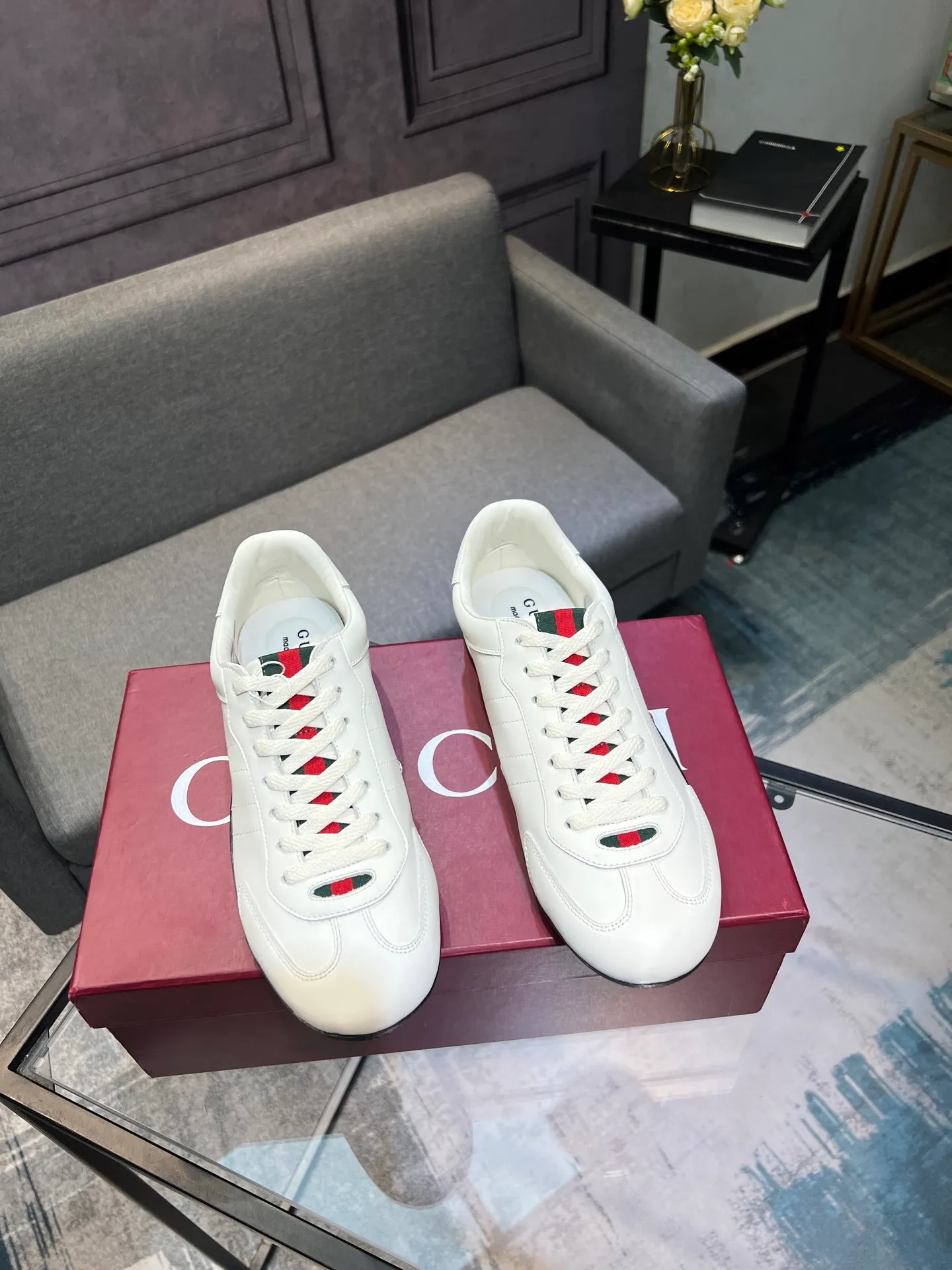Men's shoes 💰580 Gucci Gucci small dirty shoes full series upgrade, long-term production GG Gucci series old casual small dirty shoes catwalk style ZP developed pure original version... metal double G crystal cylindrical mark... Gucc original pattern webbing... upper color rubbed cowhide matte stitching classic double G cloth, code number: 35-44 (female 41, male 45. Customization is not returnable) Fabric: original custom cowhide Inner: original custom cowhide Feet: original cowhide injection molding. Outsole: original open molding sole. Packaging: original full set of packaging. Color: official website updated simultaneously.